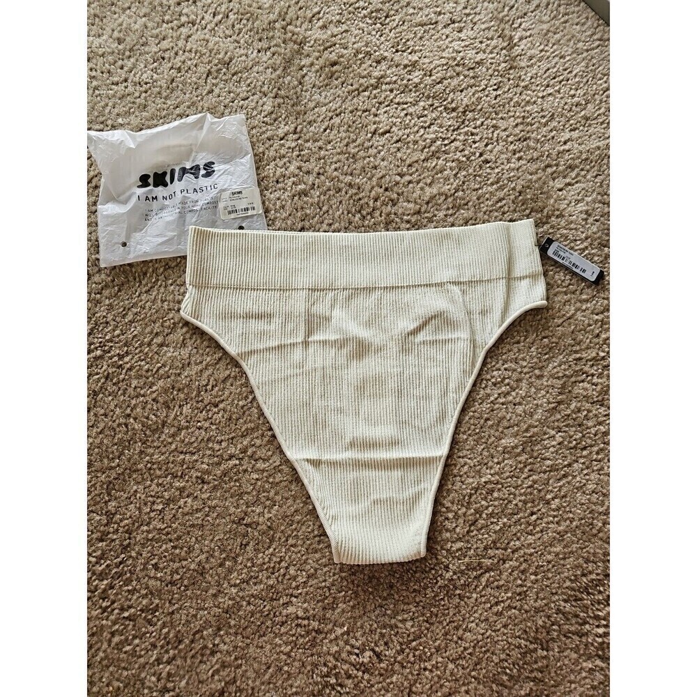 SKIMS Thong Bone Ribbed Seamless Size 2X 3X